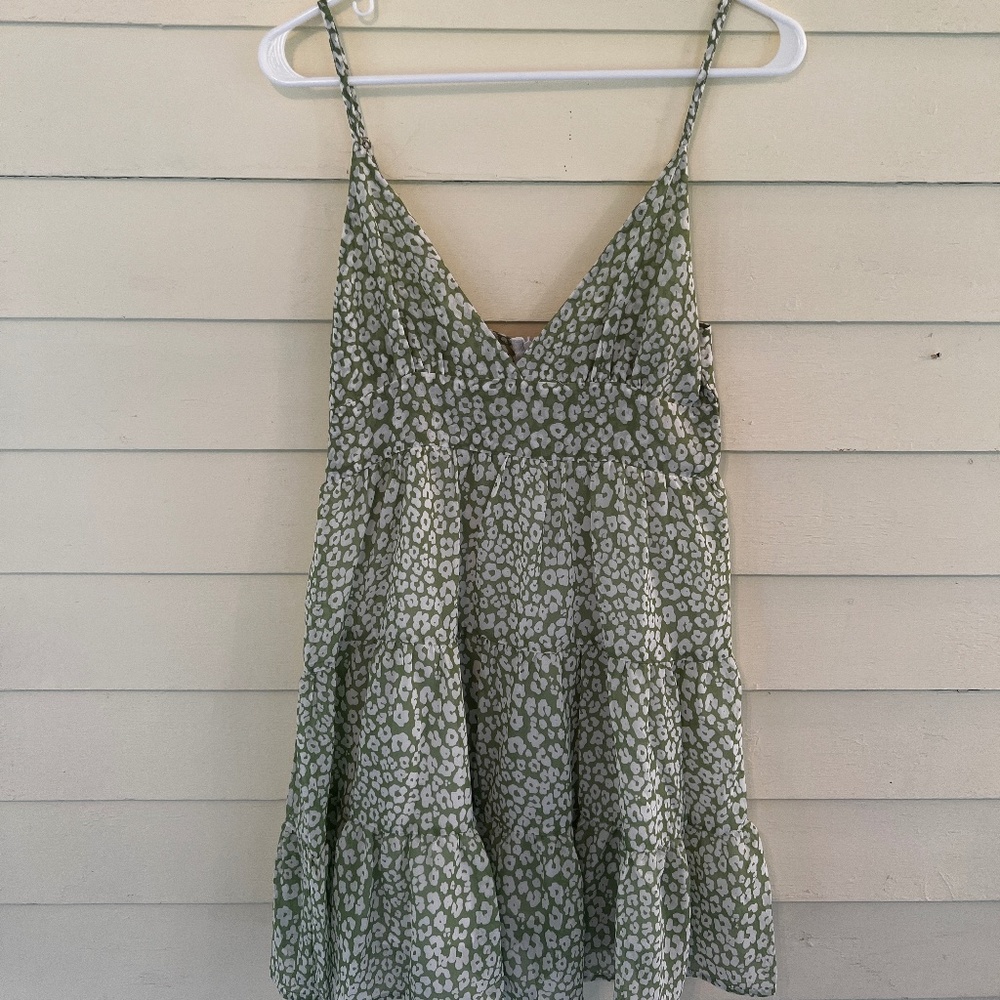 *NWOT* SHEIN Women's Basic Green/White Floral Summer Dress